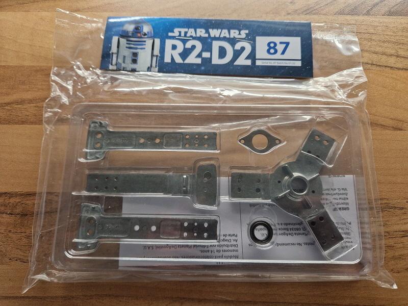 R2D2 137