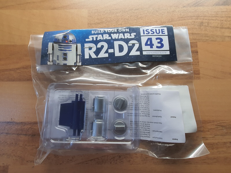 R2D2 70