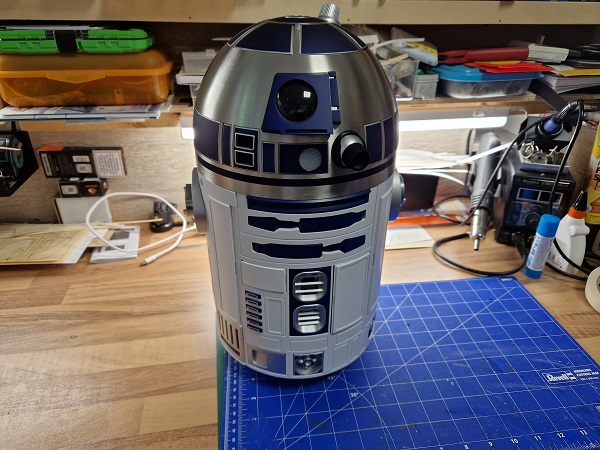 R2D2 136