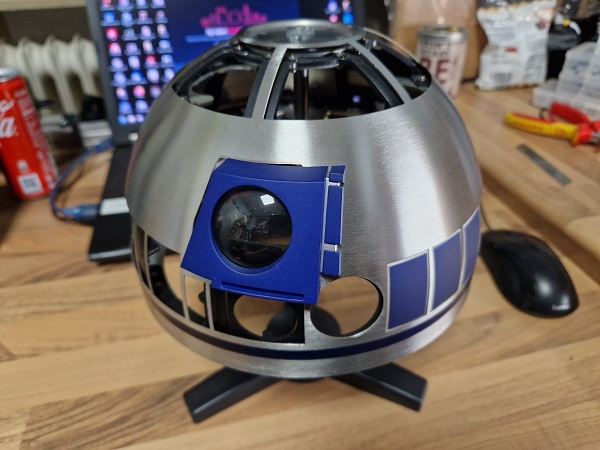 R2D2 82